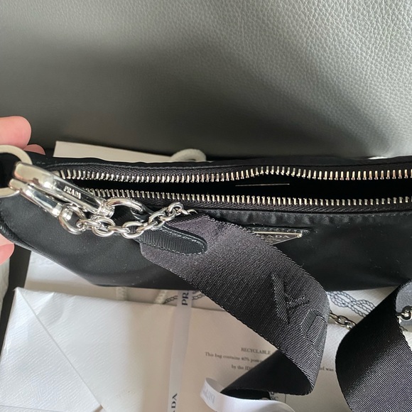 ❌SOLD❌PRADA RE-EDITION 2005 - Picture 10 of 10